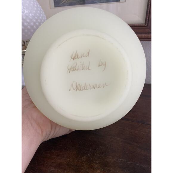 Vintage Fenton Hand Painted Daisies UV Vaseline Custard Ruffled Edge Vase SIGNED - Picture 4 of 6